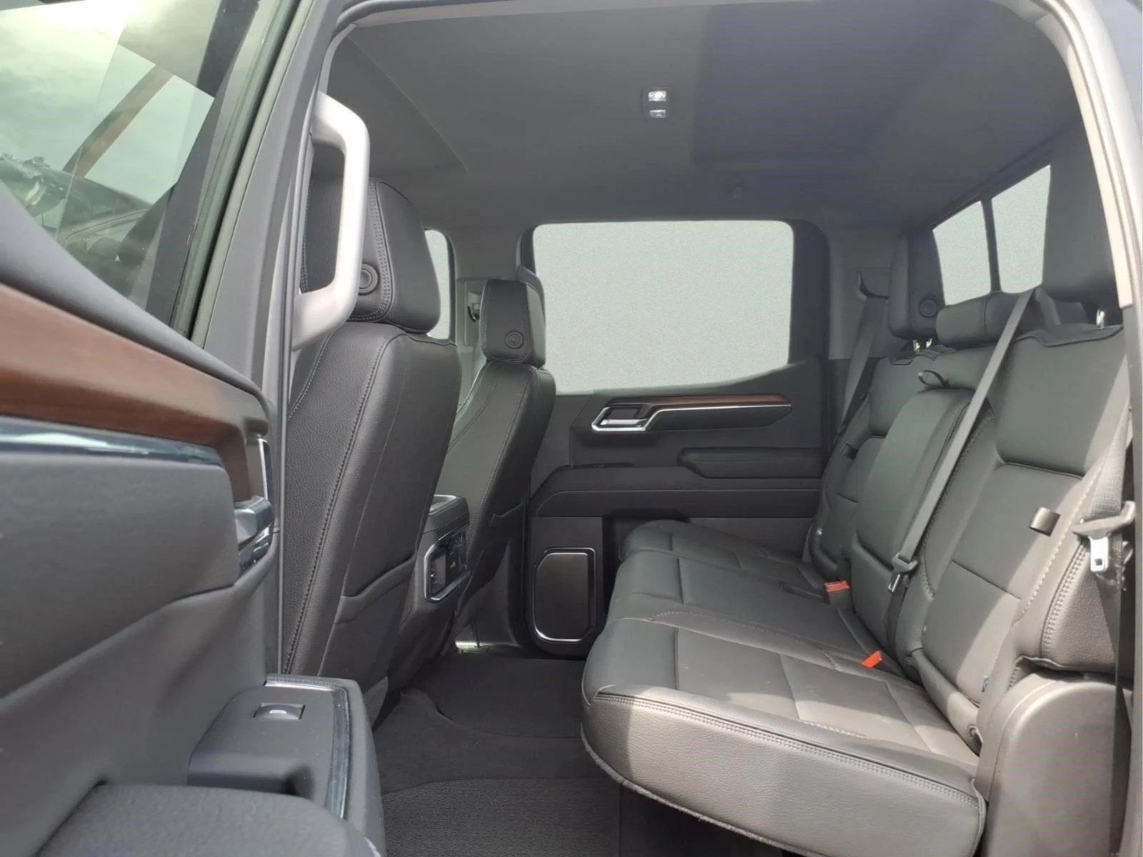 Used 2024 Onyx Black GMC Denali image 12