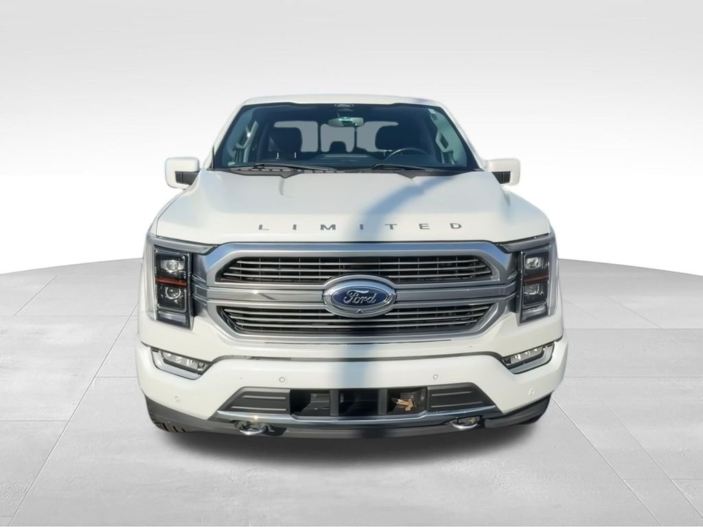 Used 2022 White Ford Limited image 3