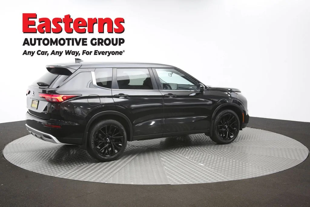 Used 2024 Black Mitsubishi SE image 42