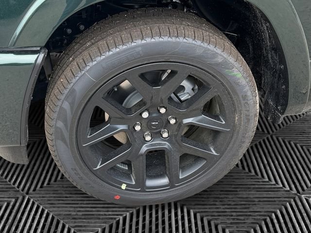 New 2026 Serrano-Green Metallic Exterior Paint RAM Laramie image 9