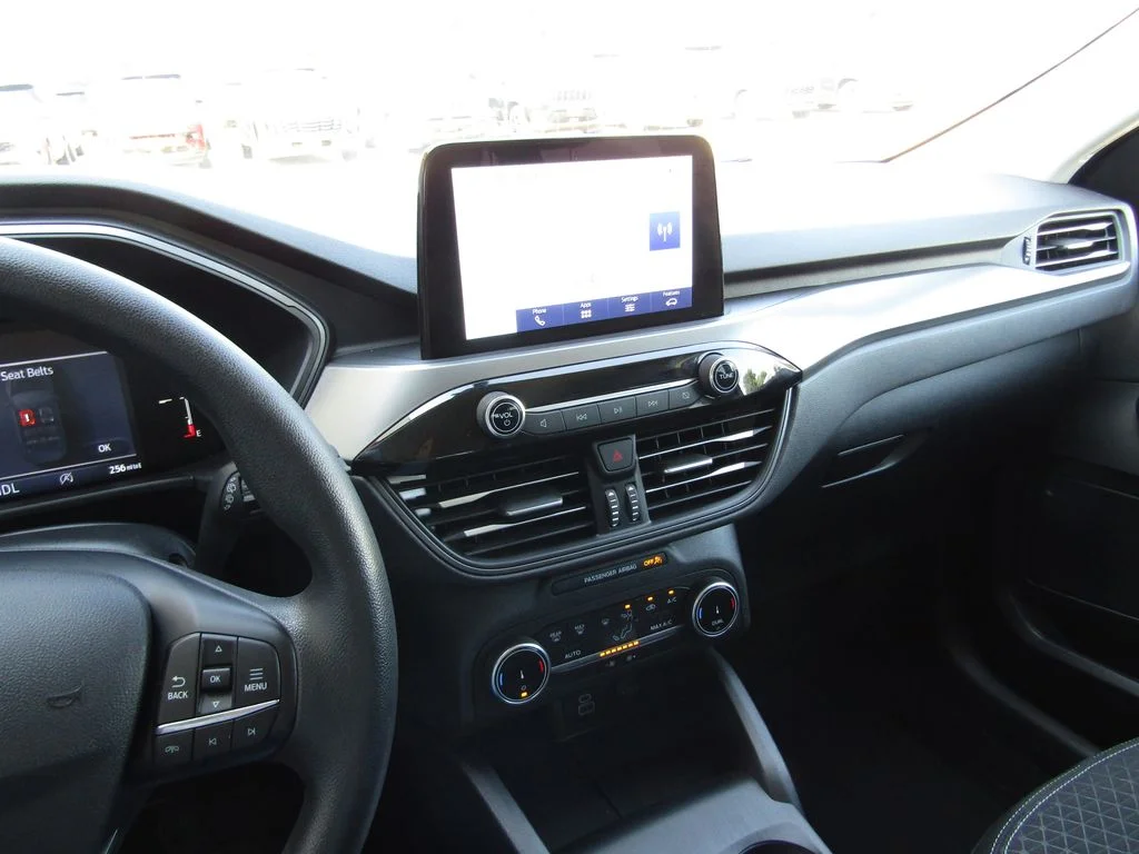 Used 2025 White Ford Active image 24