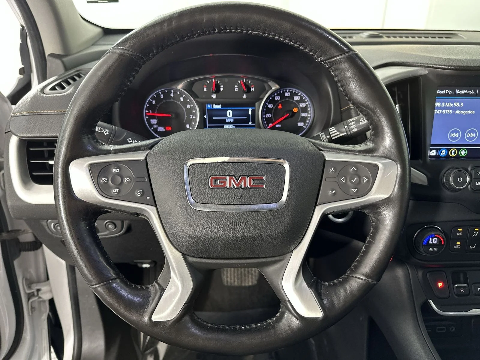 Used 2018 White GMC SLT image 14