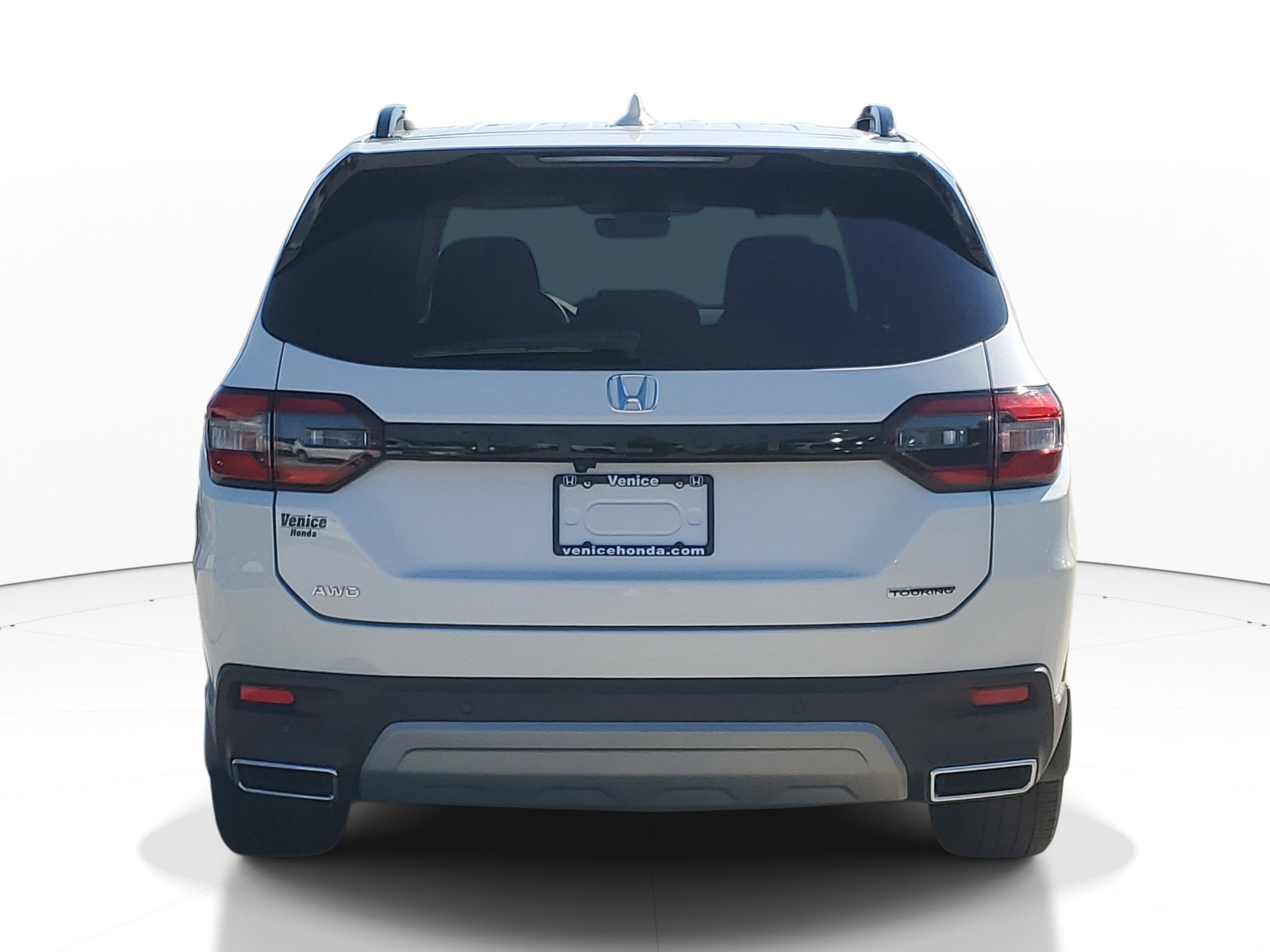 Used 2025 Platinum White Pearl Honda Touring image 4