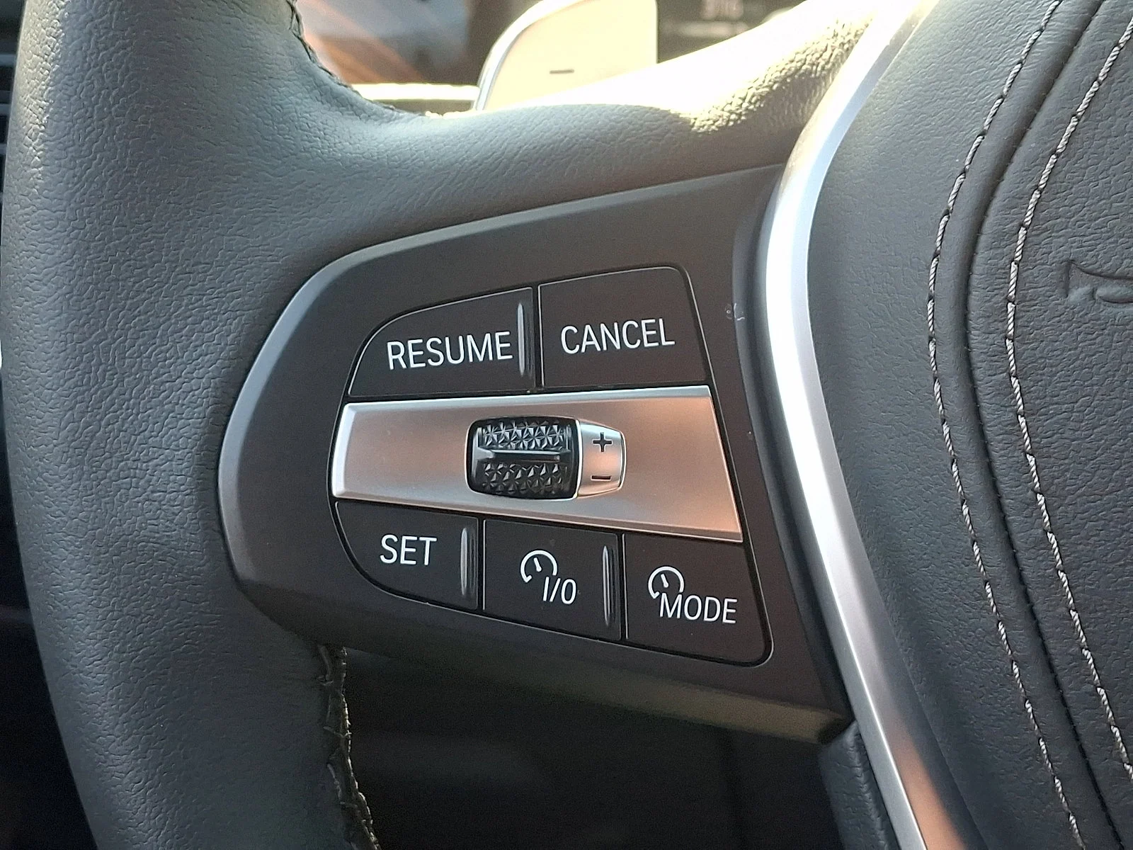 Used 2026 Black Sapphire Metallic BMW xDrive40i image 33