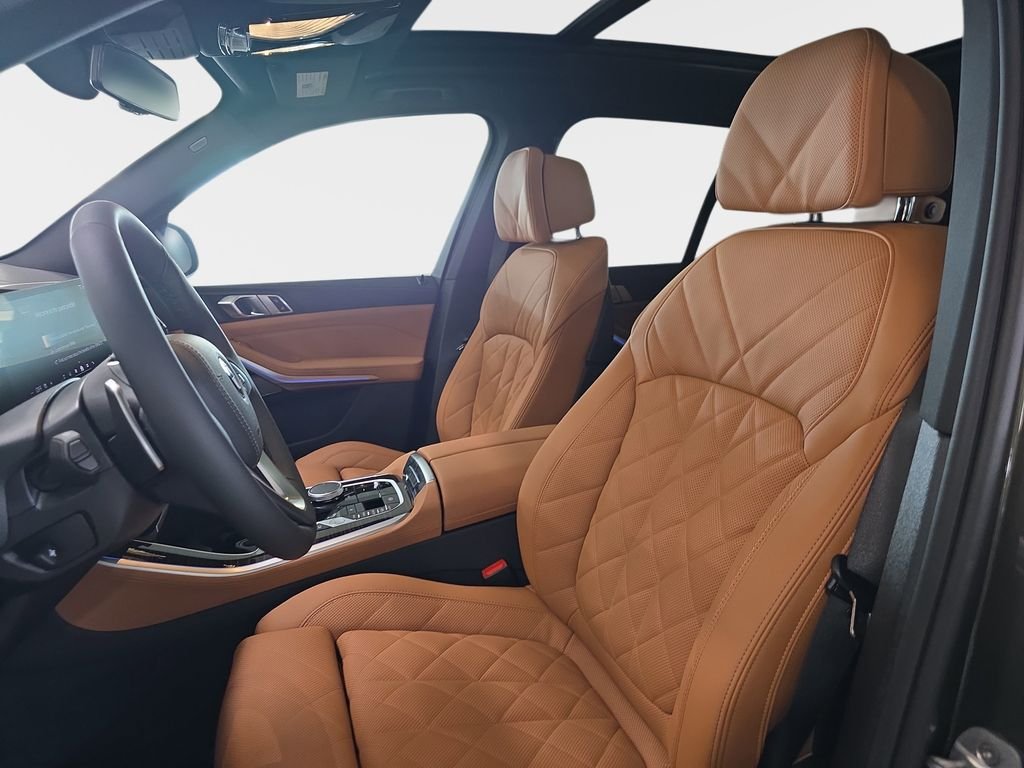 New 2026 Manhattan Green Metallic BMW xDrive50e image 12