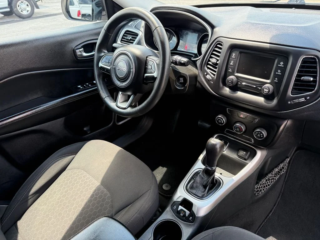 Used 2018 White Jeep Sport image 17
