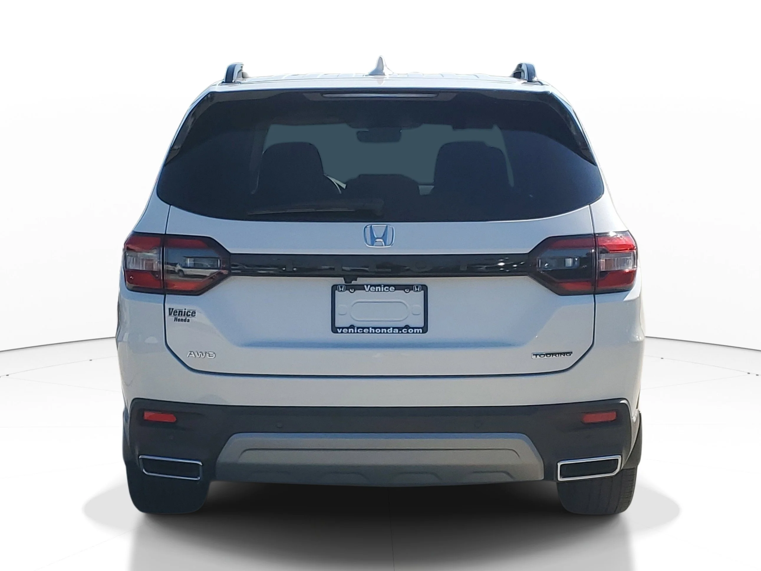 Used 2025 Platinum White Pearl Honda Touring image 4