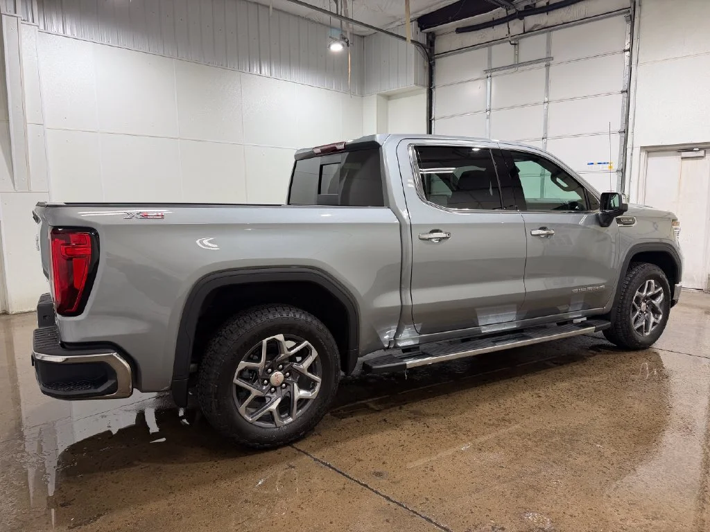2026 GMC Sierra 1500 SLT - Photo 19