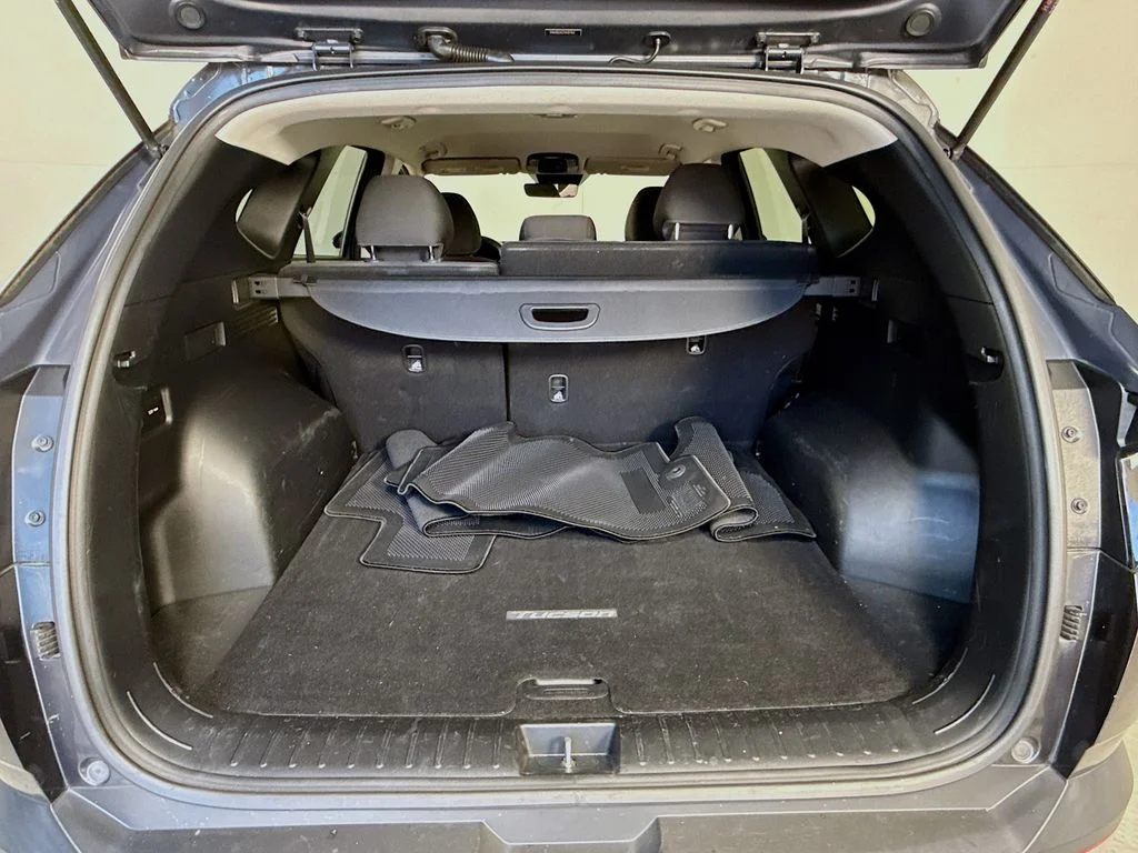 Used 2022 Portofino Gray Hyundai SEL image 25