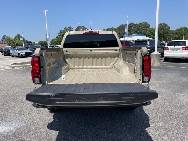 Used 2024  Chevrolet Work Truck image 8