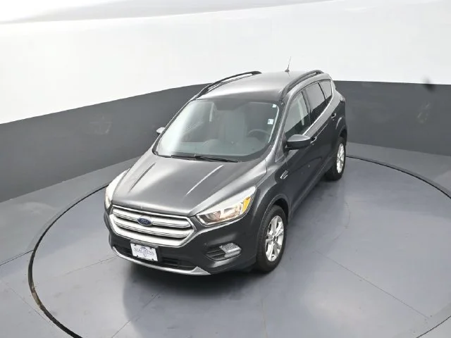 Used 2018 Gray Ford SE image 14