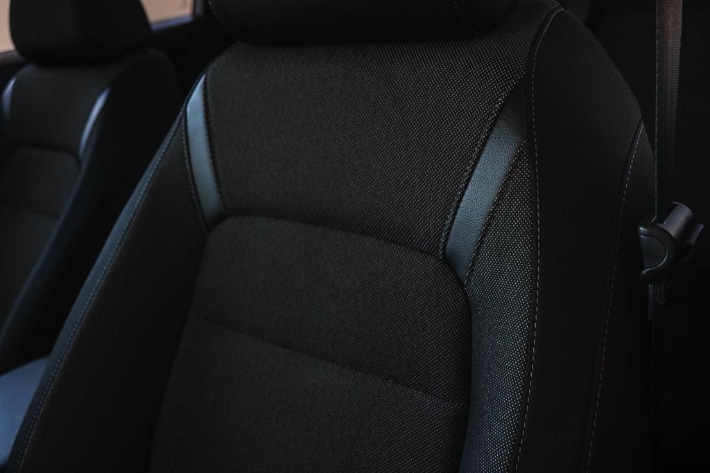 2025 Honda CR-V EX - Photo 22