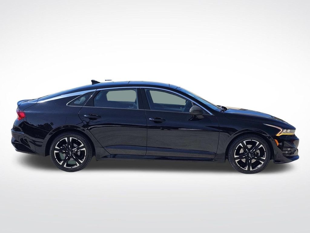 Used 2022 Black Kia GT-Line image 17