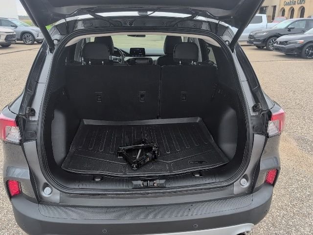 Used 2021 Gray Ford SEL image 21
