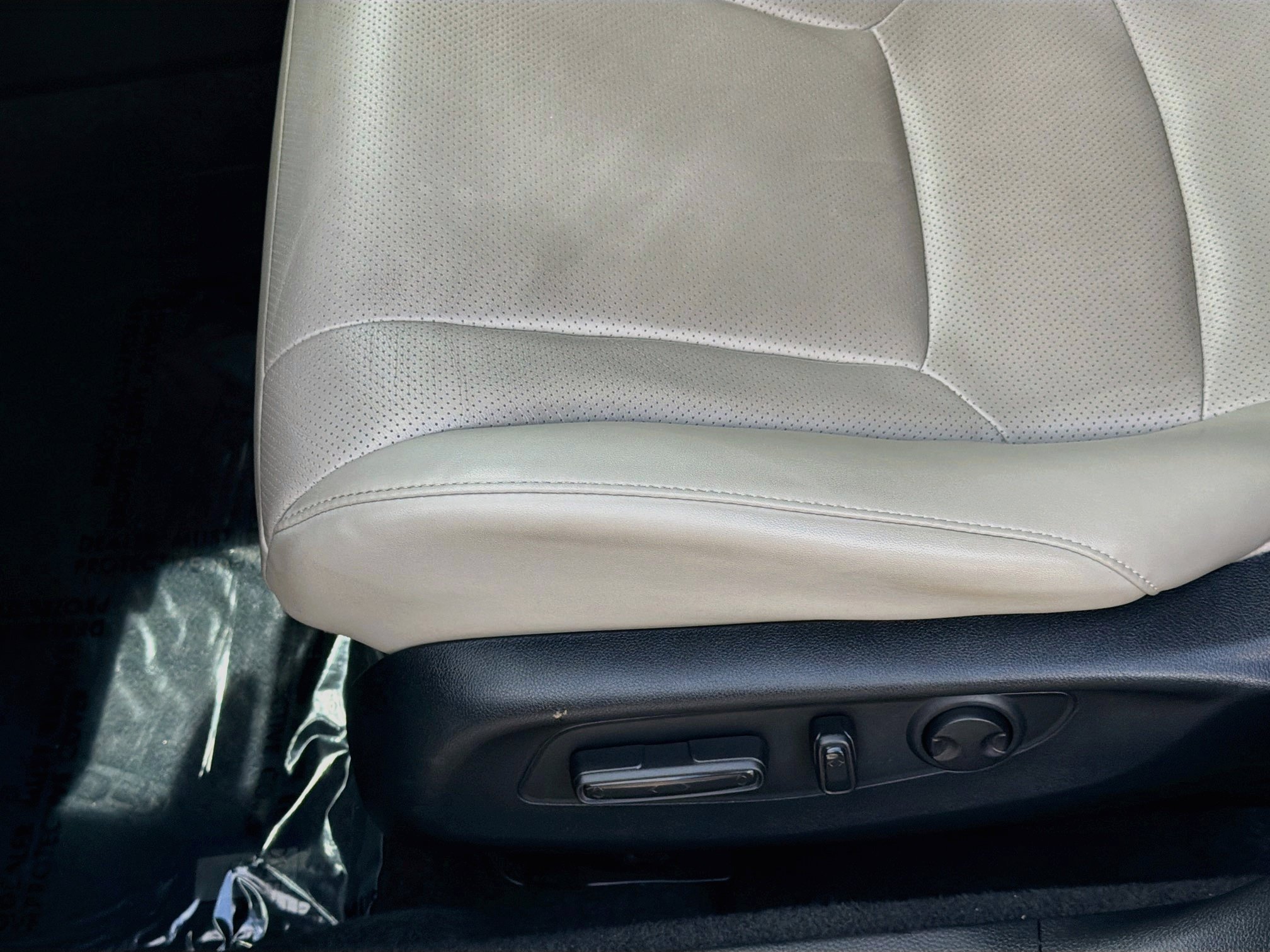 2024 Honda Accord Hybrid EX-L - Photo 17