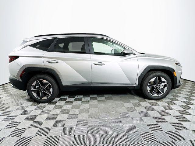 New 2026 Silver Hyundai SEL FWD image 9