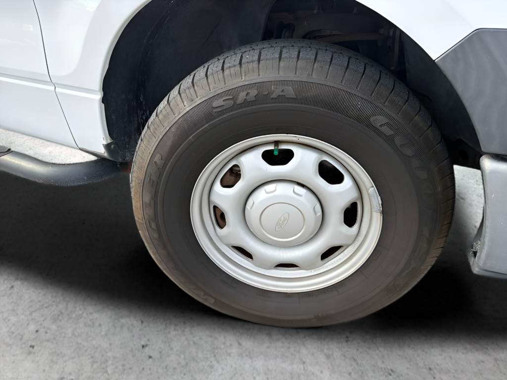 Used 2013 White Ford XL image 45
