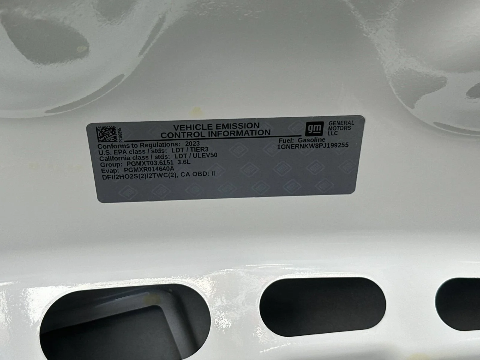 Used 2023 SUMMIT WHITE Chevrolet High Country image 29