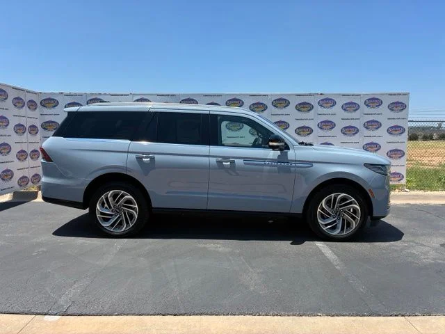 2025 Lincoln Navigator