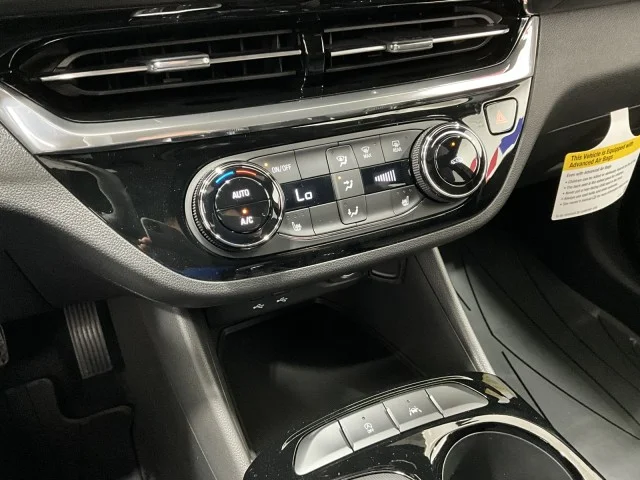 2026 Buick Envista Sport Touring - Photo 21