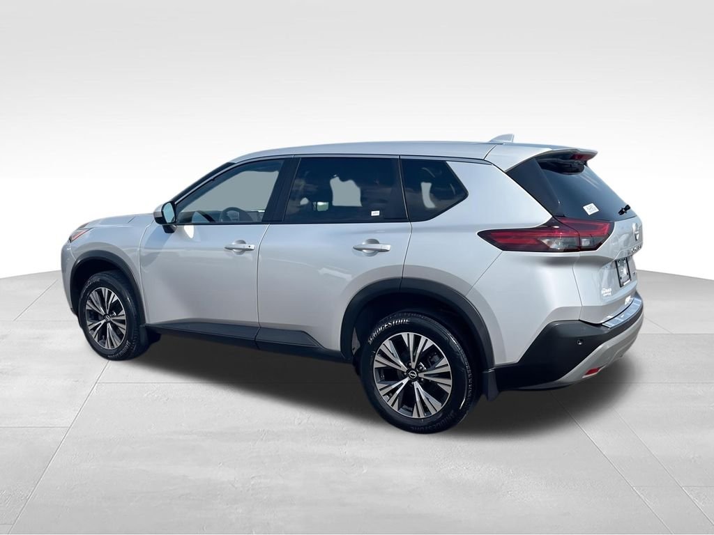 Used 2023 Silver Nissan SV image 6
