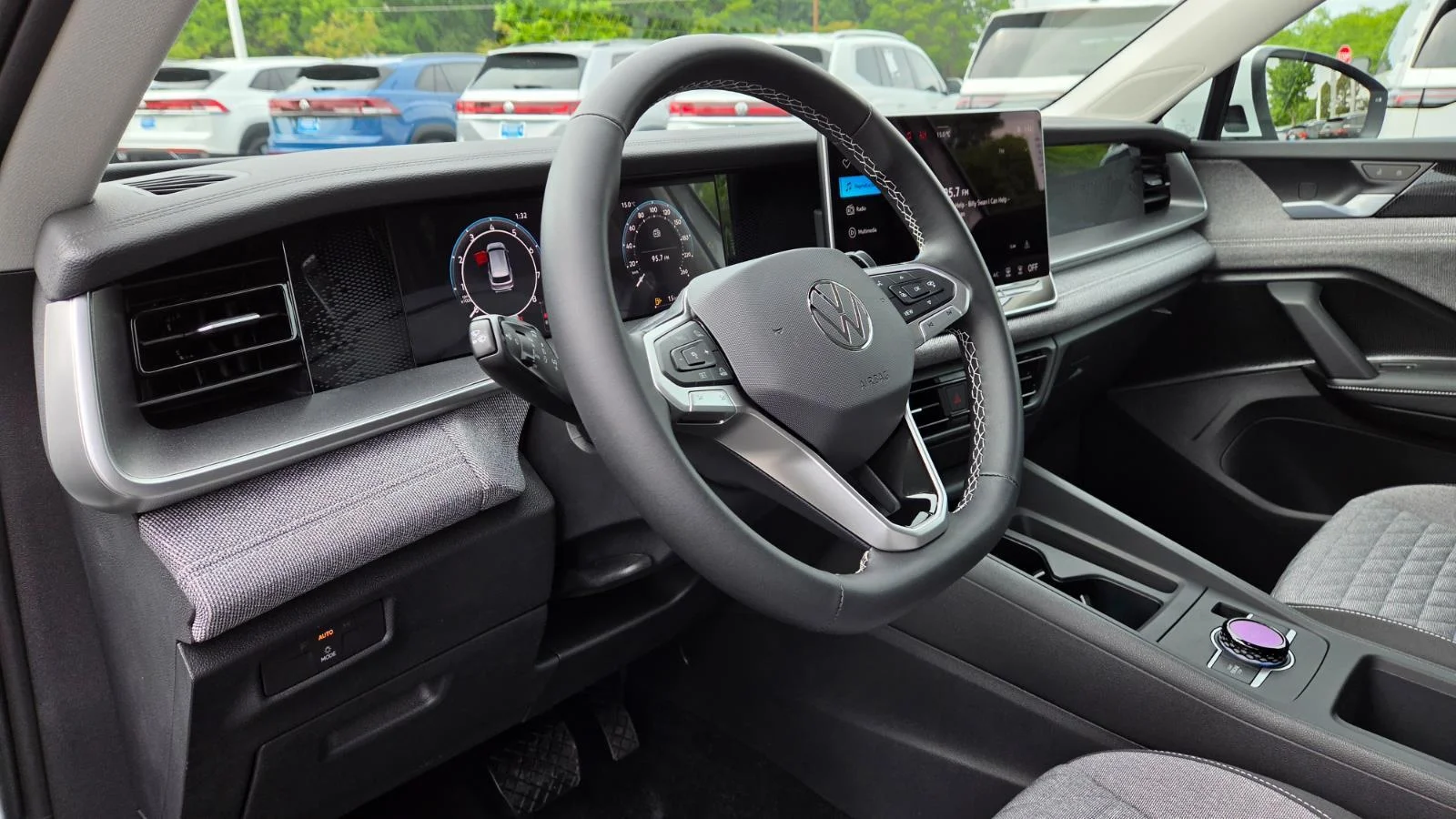 New 2026 pure white Volkswagen S image 21
