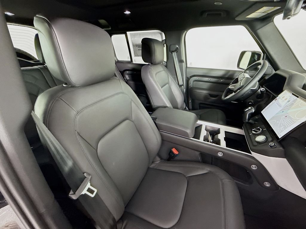 New 2026 Santorini Black Land Rover X-Dynamic SE image 27
