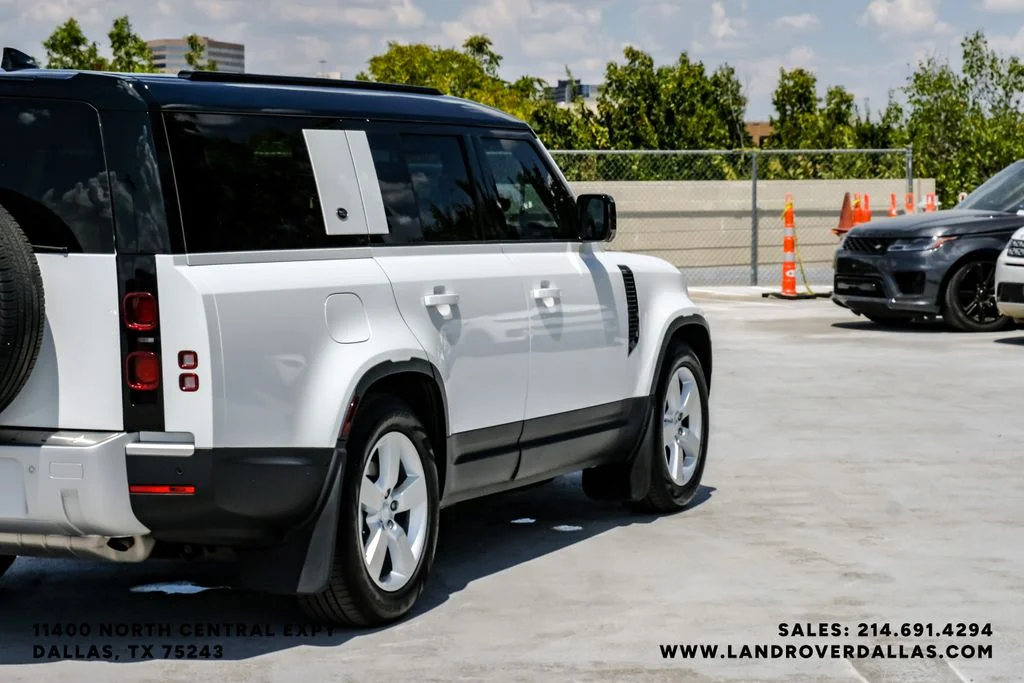 Used 2024 Fuji White Land Rover S image 10