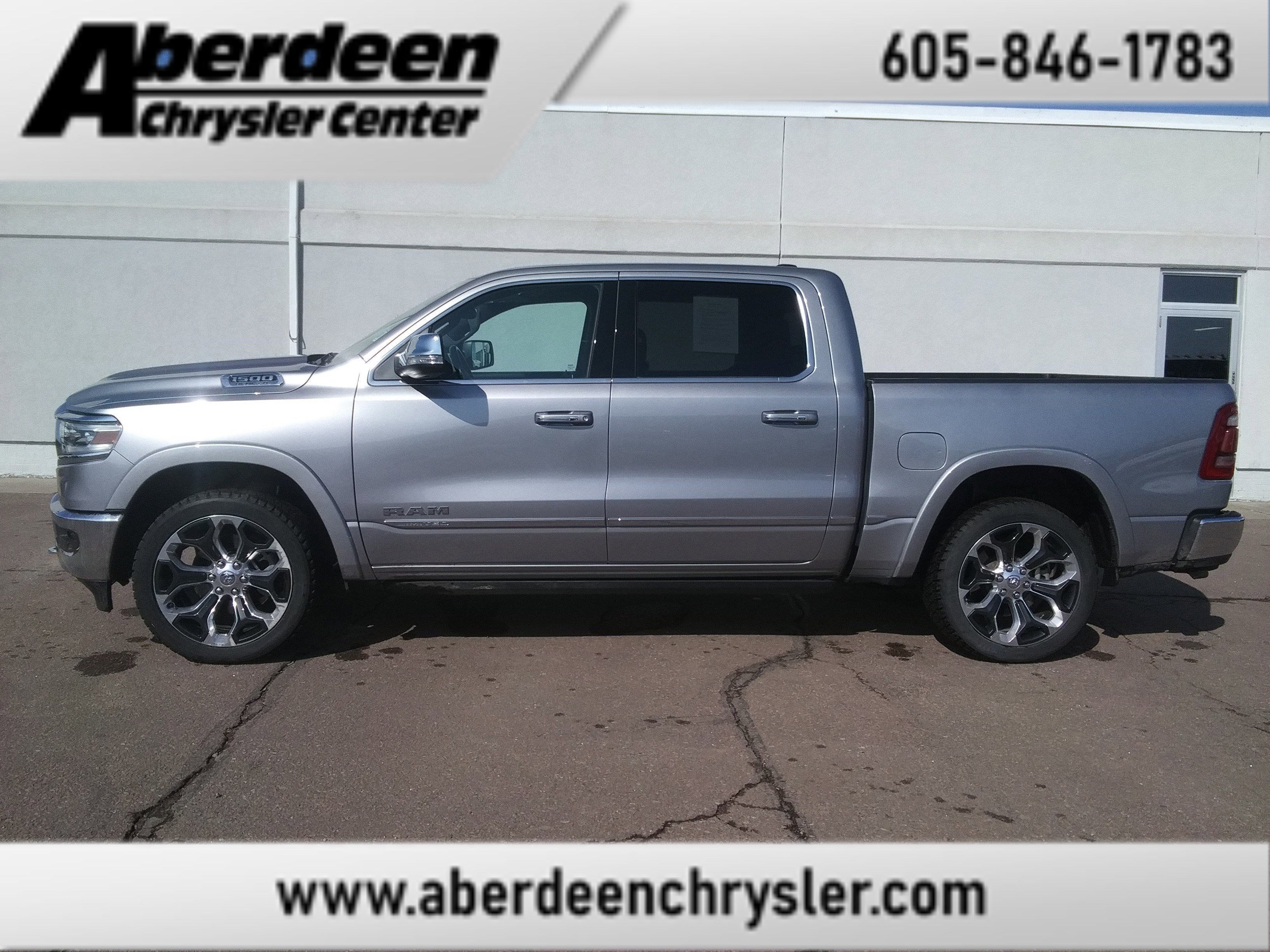 2022 RAM 1500 Limited 4x4 Crew Cab 5'7's photo