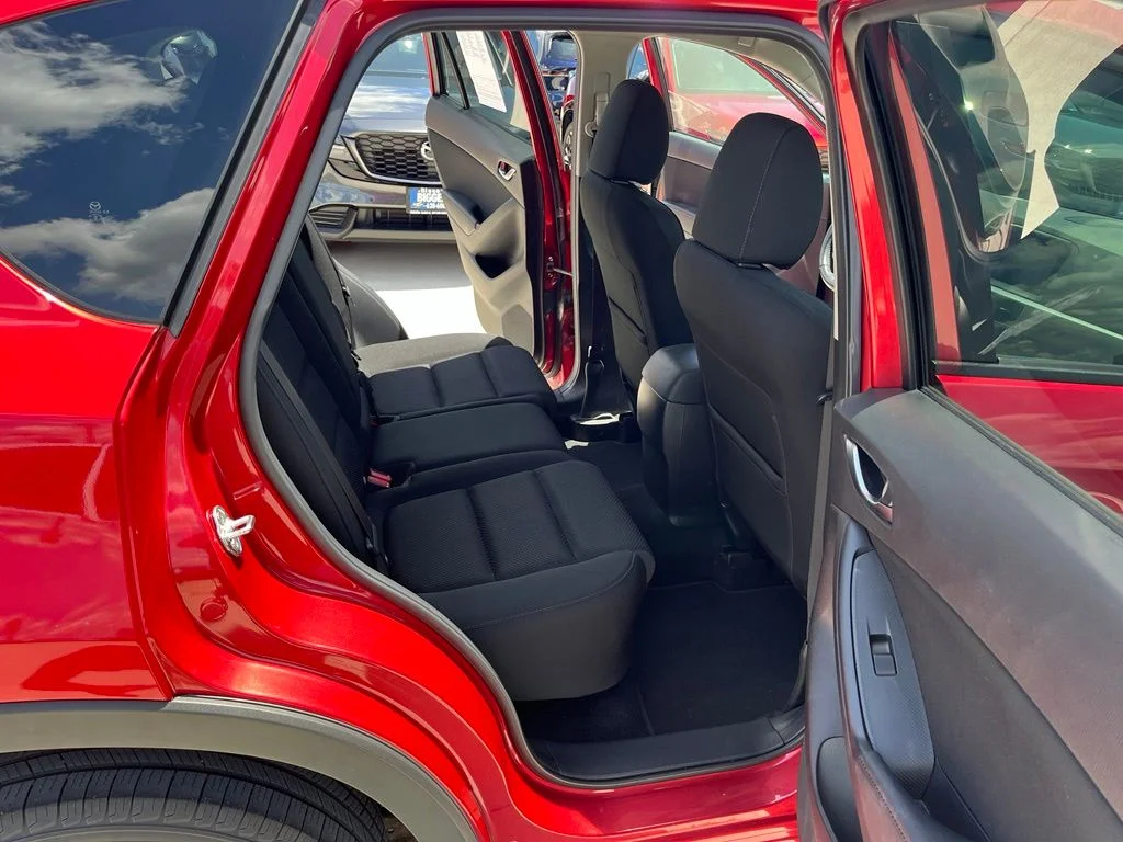 Used 2016 Red Mazda Touring image 15