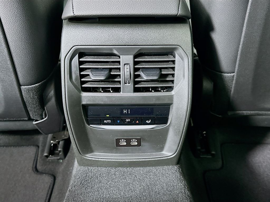 New 2026 Alpine White BMW 330i xDrive image 18