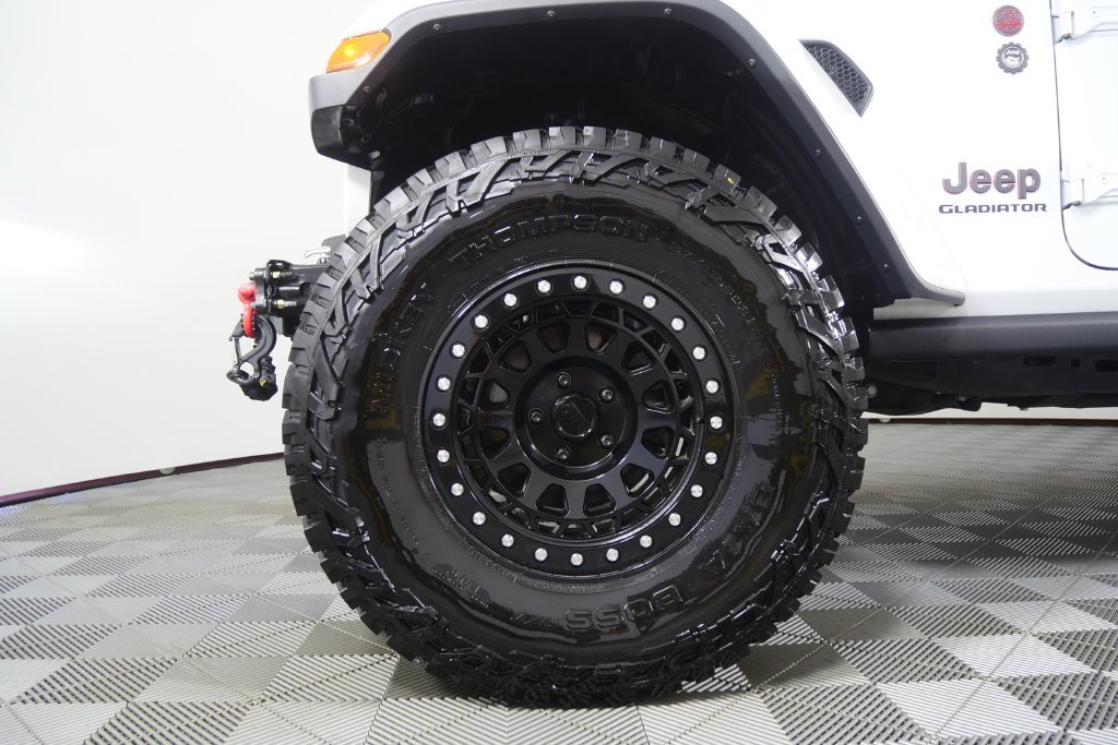 Used 2021 Bright White Clearcoat Jeep Rubicon image 10