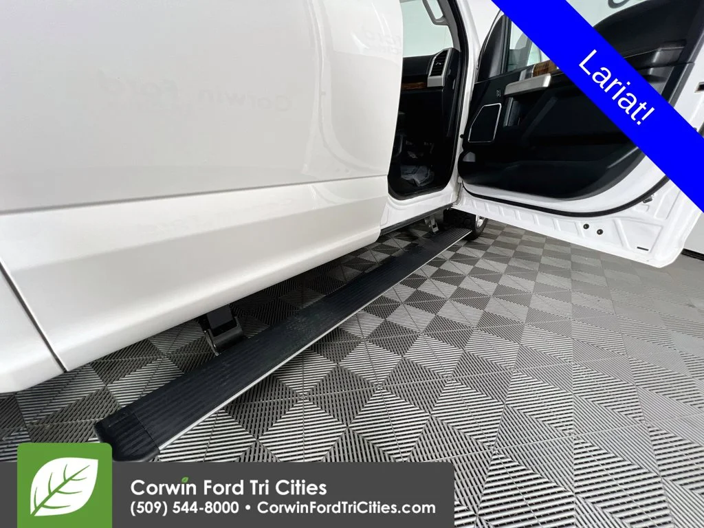 Used 2019 White Ford Lariat image 31
