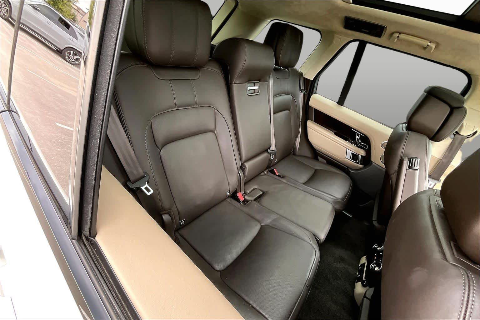 Used 2022 Fuji White Land Rover Westminster image 19