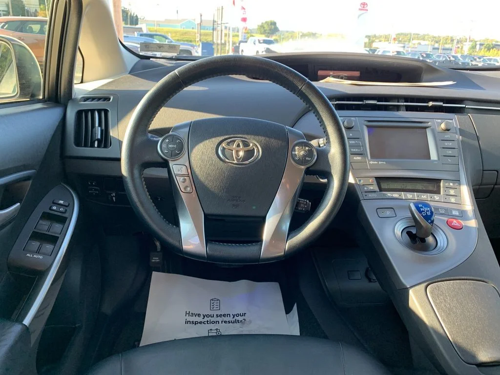 Used 2015 White Toyota Persona Series Special Edition image 17