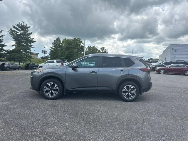 Used 2023 Gray Nissan SV image 8