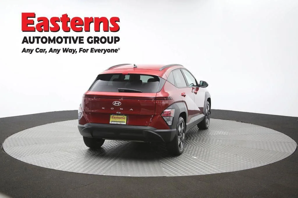 Used 2025 Red Hyundai SEL image 40