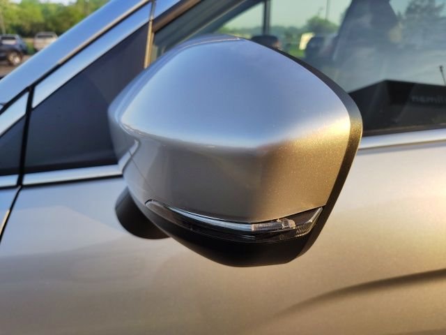 New 2026 Gray Mitsubishi SE image 10