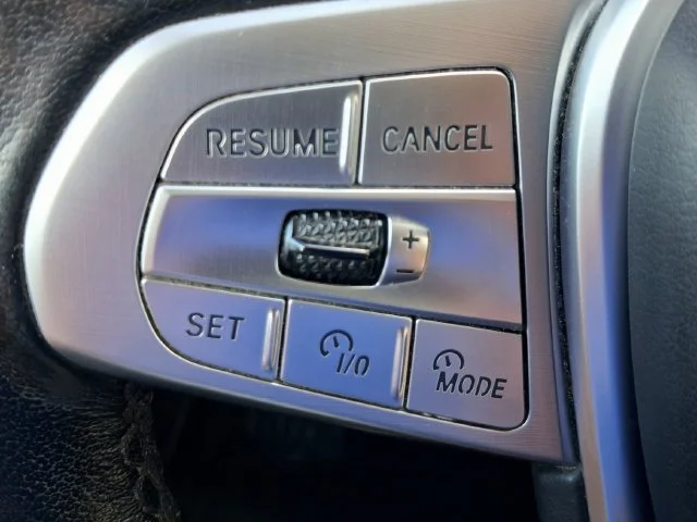 Used 2025 Red BMW xDrive40i image 16