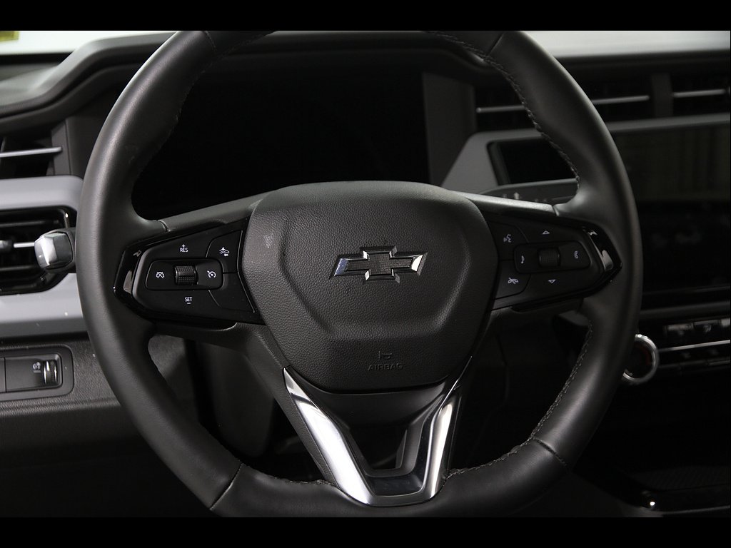 Used 2027 Sterling Gray Metallic Chevrolet LT image 8