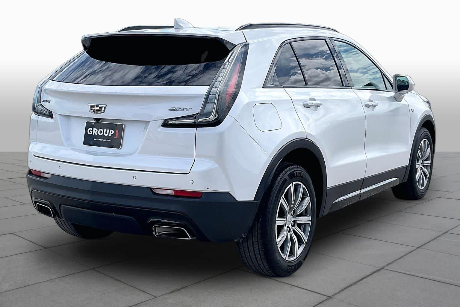Used 2019 CRYSTAL WHITE TRICOAT Cadillac FWD Sport image 11
