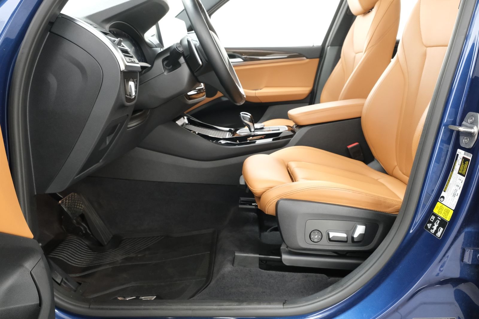 Used 2022 Phytonic Blue Metallic BMW xDrive30i image 31