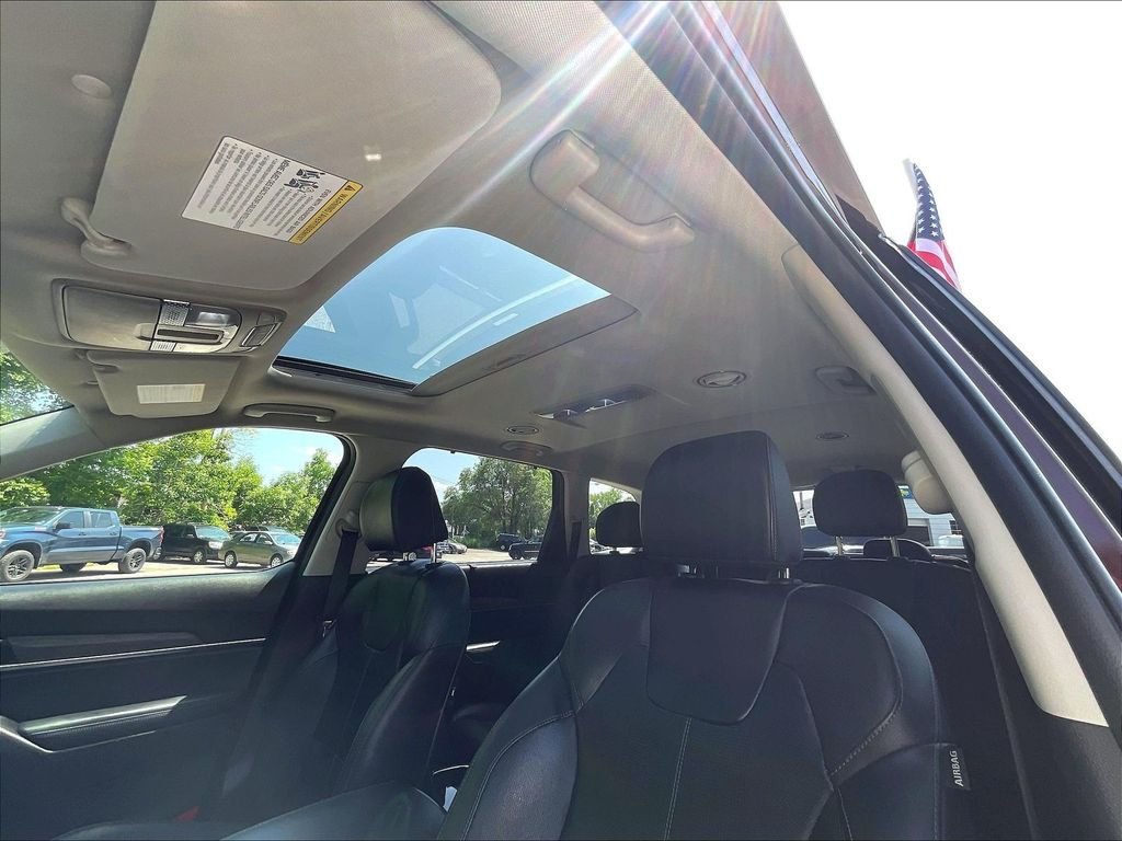 Used 2022 Purple Kia EX image 7
