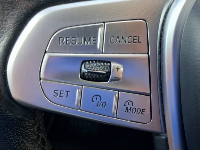 Used 2025 Red BMW xDrive40i image 16