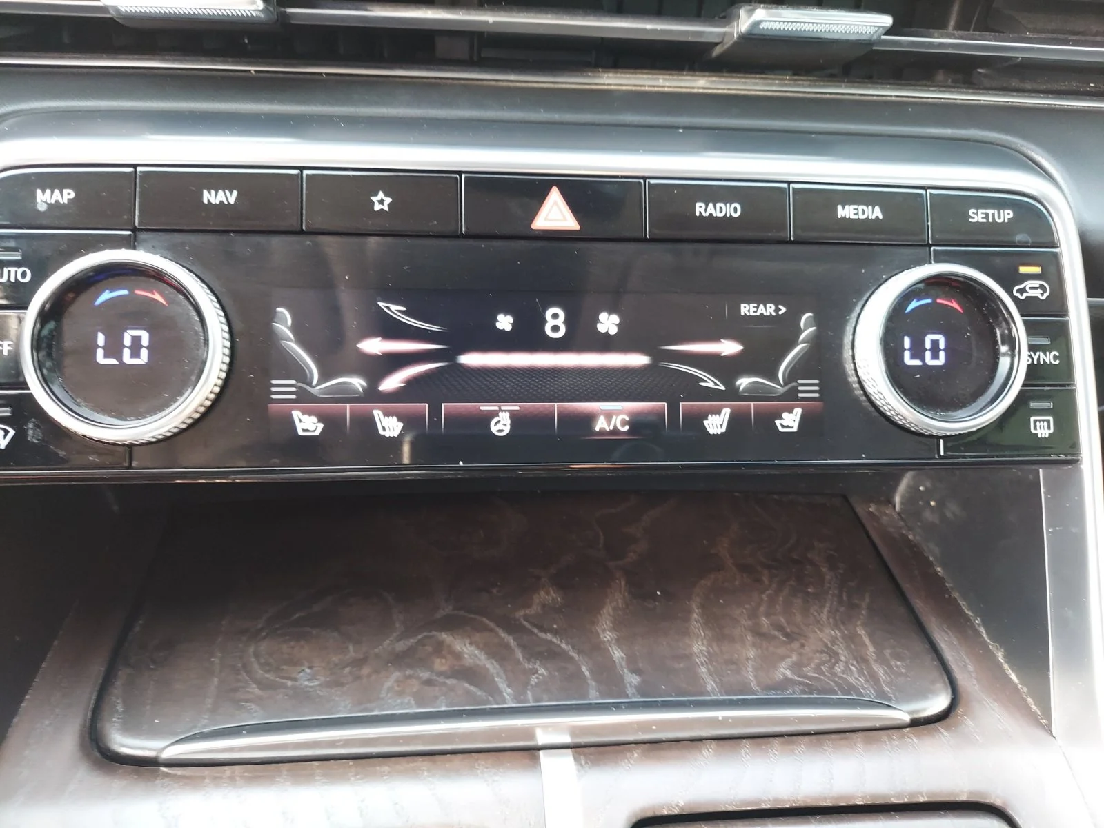 Used 2022 Savile Silver Genesis 2.5T image 18