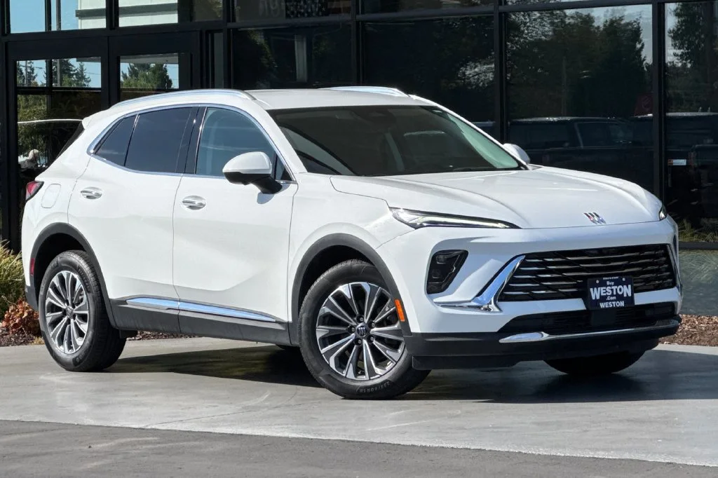 2024 Buick Envision Preferred - Photo 2