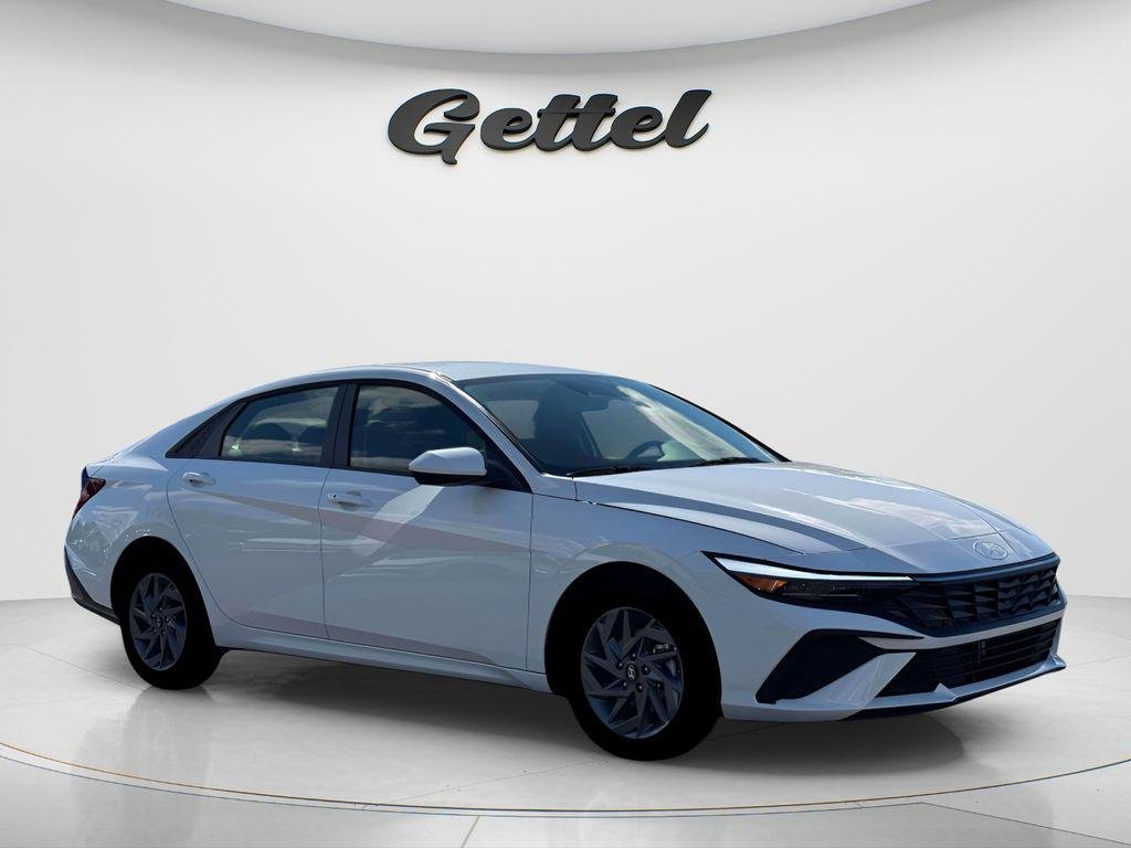 New 2026 White Hyundai Blue image 5