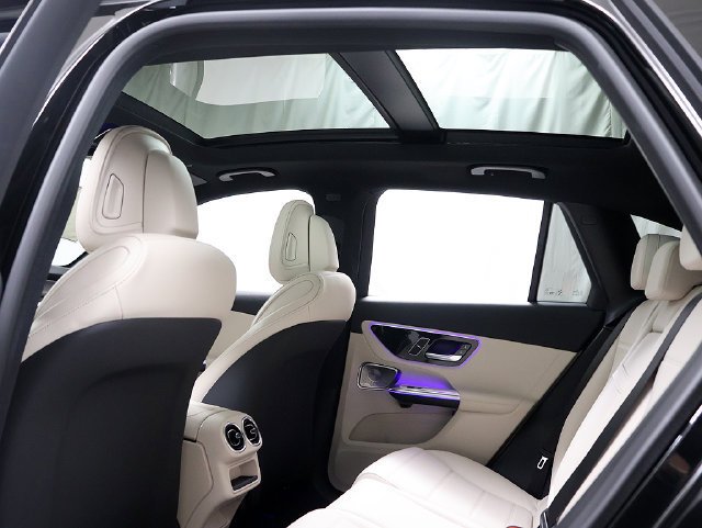 New 2027 Obsidian Black Metallic Mercedes-Benz GLC 300 image 39