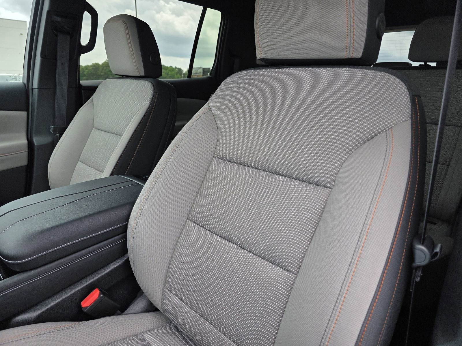 New 2026 Mosaic Black Metallic Chevrolet LT image 15