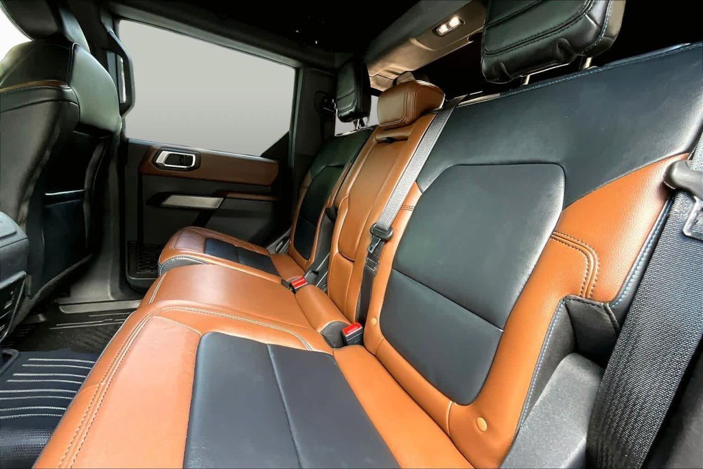 Used 2022 Black Ford Outer Banks image 21